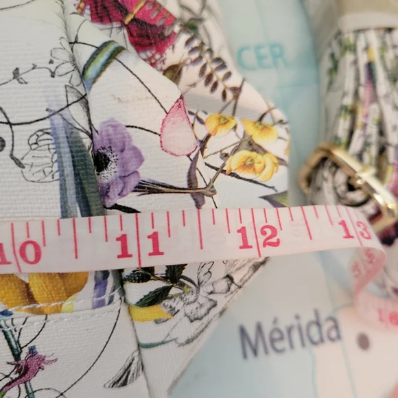 NWOT Imoshion Floral White Cross Body Bag Purse - Picture 7 of 10